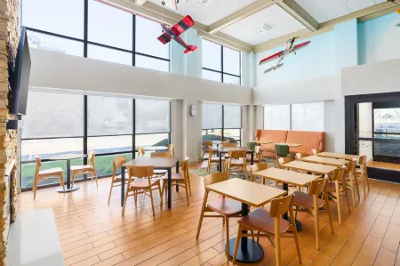 芝加哥米德韋機場歡朋飯店