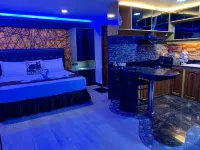 Clockworkorange Luxury Suites