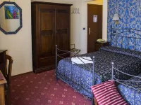 Hotel Parco Fiera Hotels near Santa Rita