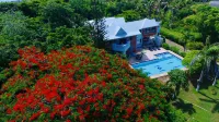 Casa de las Flores Tropical