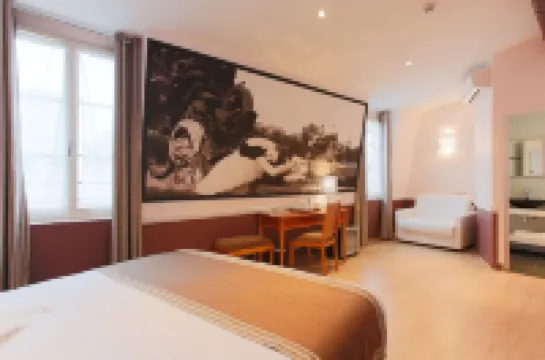 Atelier Vavin Hotel - Paris Montparnasse Hotels near Notre-Dame Cathedral of Paris