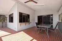 เอเมอรัลด์กรีนวิลเลจ