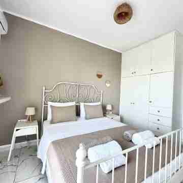 Design Villa with Private Pool and Sea View Rooms