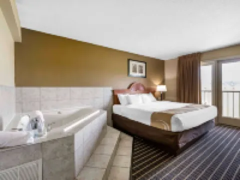 Quality Inn & Suites Sevierville - Pigeon Forge Hotels in Sevierville