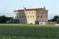 Albergue la Fábrica Hôtels à proximité de : Monumento al Colacho