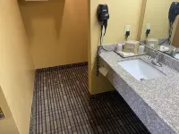 The Executive Inn & Suites