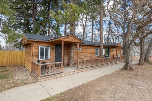 Spearfish Cottages