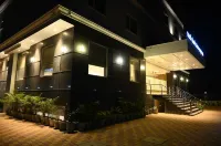 Neel Clarks Inn Express Hotels in Lakavali