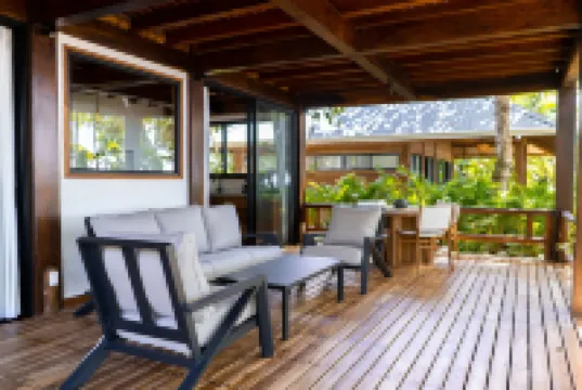 Blue Mist Hotel & Beach Club