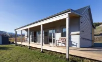 Shotover Country Cottages - Tiny houses
