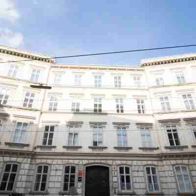 HeyMi Apartments Stadtpark Hotel Exterior