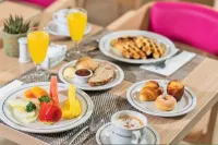 Iberostar Waves Playa Gaviotas All Inclusive - breakfast