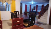 Habitacion A 5 Minutos Del Aeropuerto Hotels in 