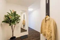 Urban Island I Riverside Apartments