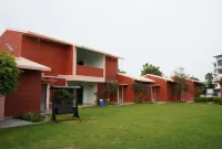 Sunrise Resort Hotels in Samod