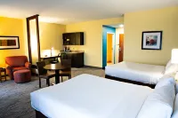 Holiday Inn Express & Suites Harrisburg W - Mechanicsburg Hotels in Silver Spring Township