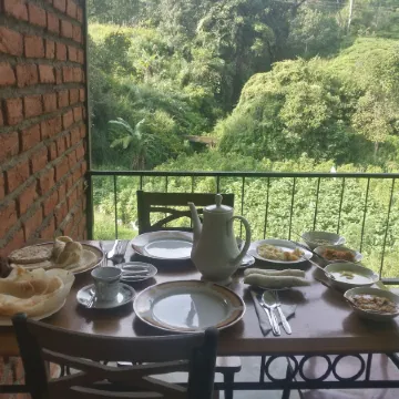 Ayubo Ella - Bed & Breakfast