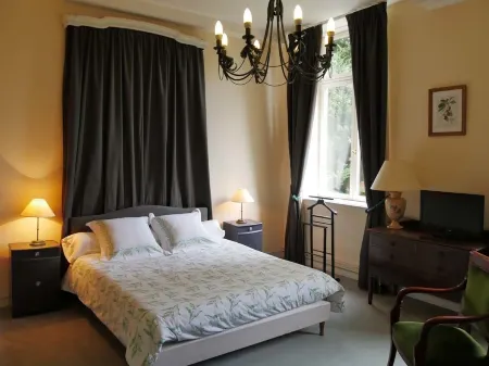 Chambres d'hôtes Château de Courcelette Отели в г. Ваттрело