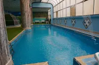 Kuwait Palace Hotel Apartments - Pools