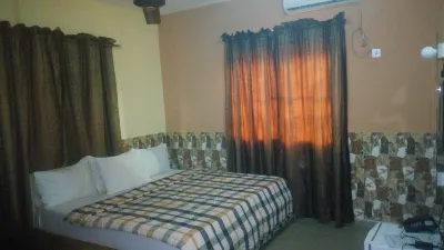 Ibis Diamond Hotel Отели в г. 