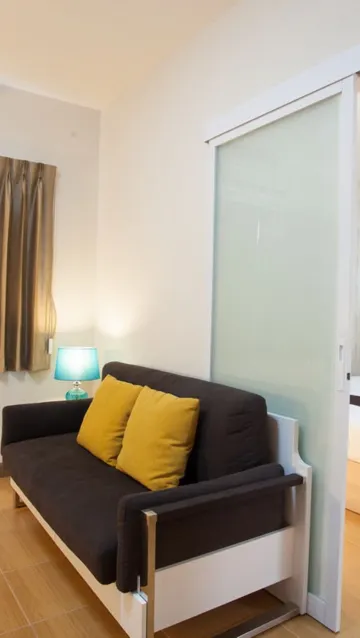 ห้องดีลักซ์ เตียงใหญ่ 1 เตียง