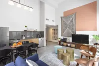 Mr. Katinsky - by TLV2Go