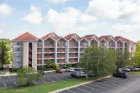 Grand Crowne Resort