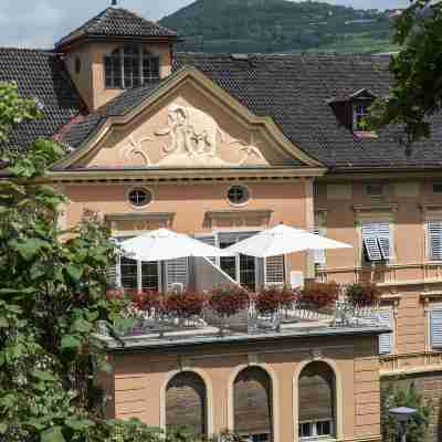 Hotel Elephant Hotel Exterior