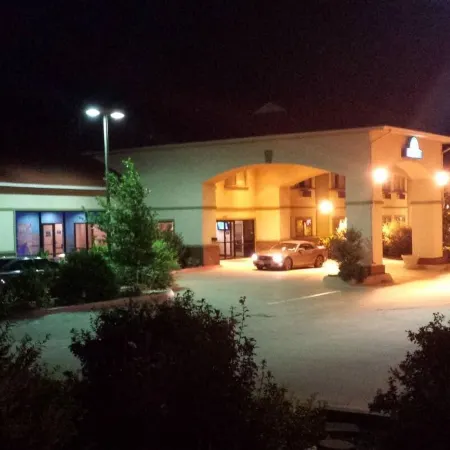 Days Inn by Wyndham Childress