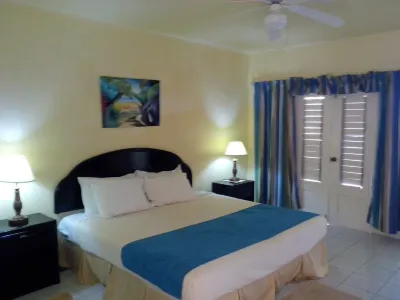 Casa Maria Hotel Hotels near Pantai James Bond