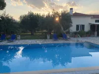 Foufas Houses