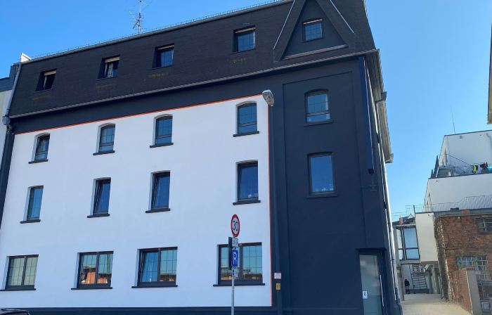 Hotel B4