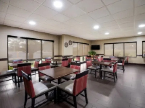 Comfort Inn & Suites Midway - Tallahassee West Hotels in Midway