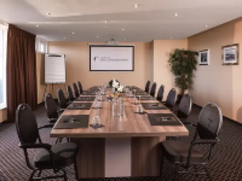 Hotel Charleroi Airport - Van der Valk Hotels in Charleroi