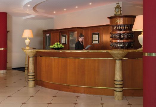 1. 빅터즈 레지던스..