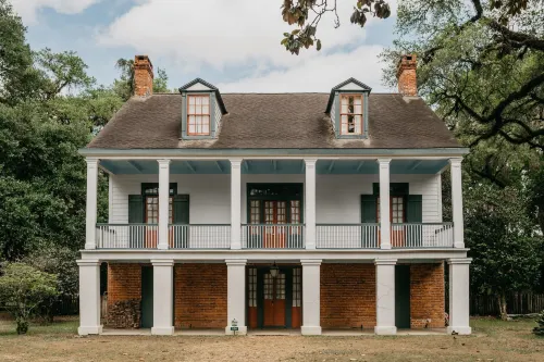 Maison Mouton Bed & Breakfast Hotels in Lafayette