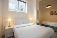 Temple Bar Essex Apartments - Airport Shuttle