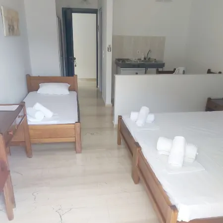 Filoxenia Hotel & Apartments