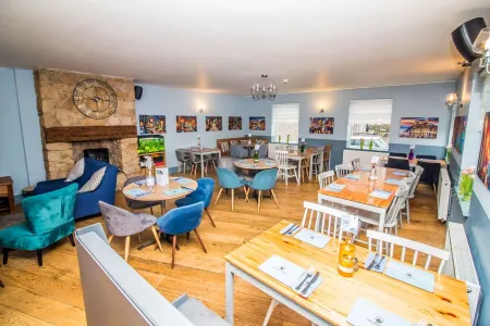 The Saxon Inn Отели в г. Линесек энд Софтли