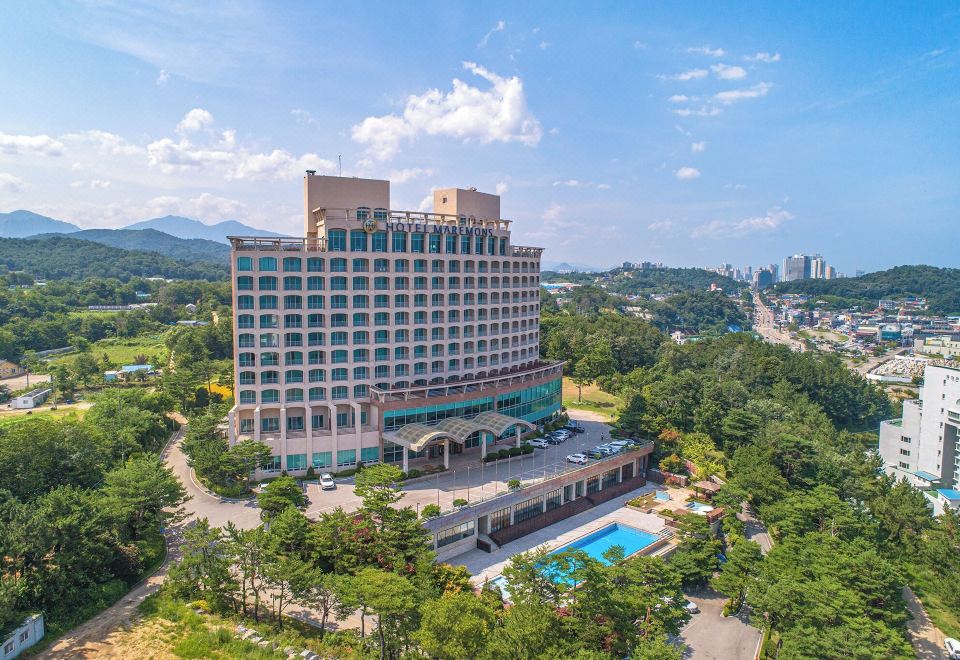 hotel overview picture