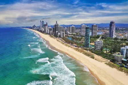 Chidori Court Отели рядом с достопримечательностью «Мейн Бич»