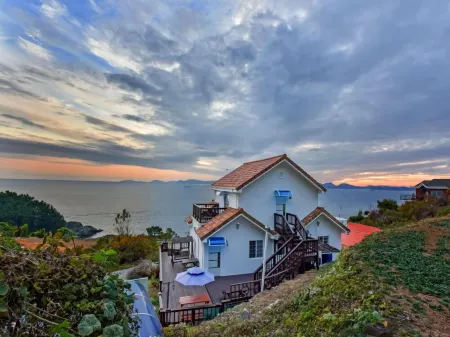 Namhae Bluemare Pension