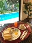 HALF HOTEL - breakfast