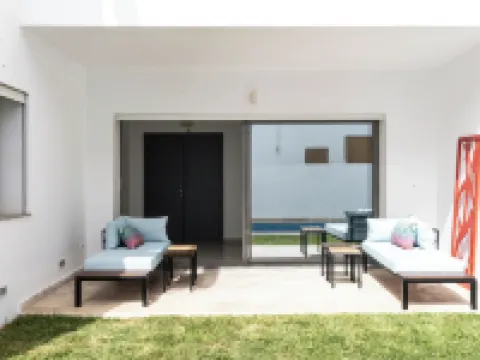 Opéra House Hotels in Soukra