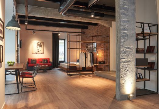 콜로나키 8 디자인 스위트 & 로프트