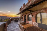 Ippotur Medieval Resort Отели в г. Каррара