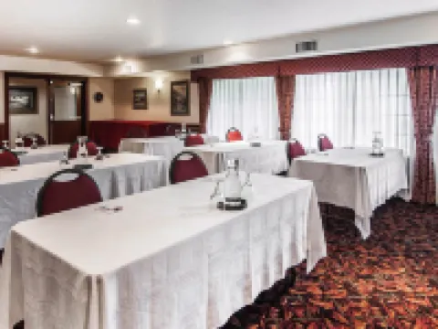 Comfort Suites Hotels in Corvallis