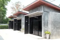 Riad Resort Hotels in Amphoe Aranyaprathet