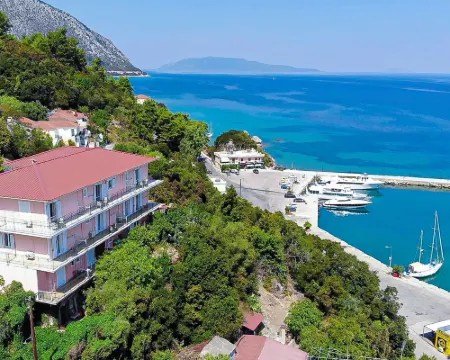 Faro Del Porto Hotels in Elios Proni