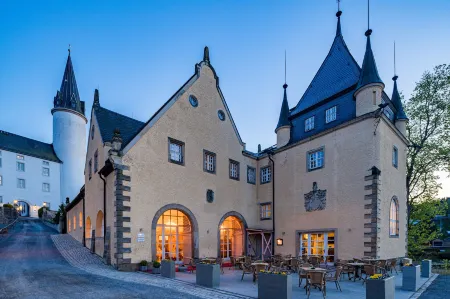 Schloss Purschenstein Отели в г. Нойхаузен